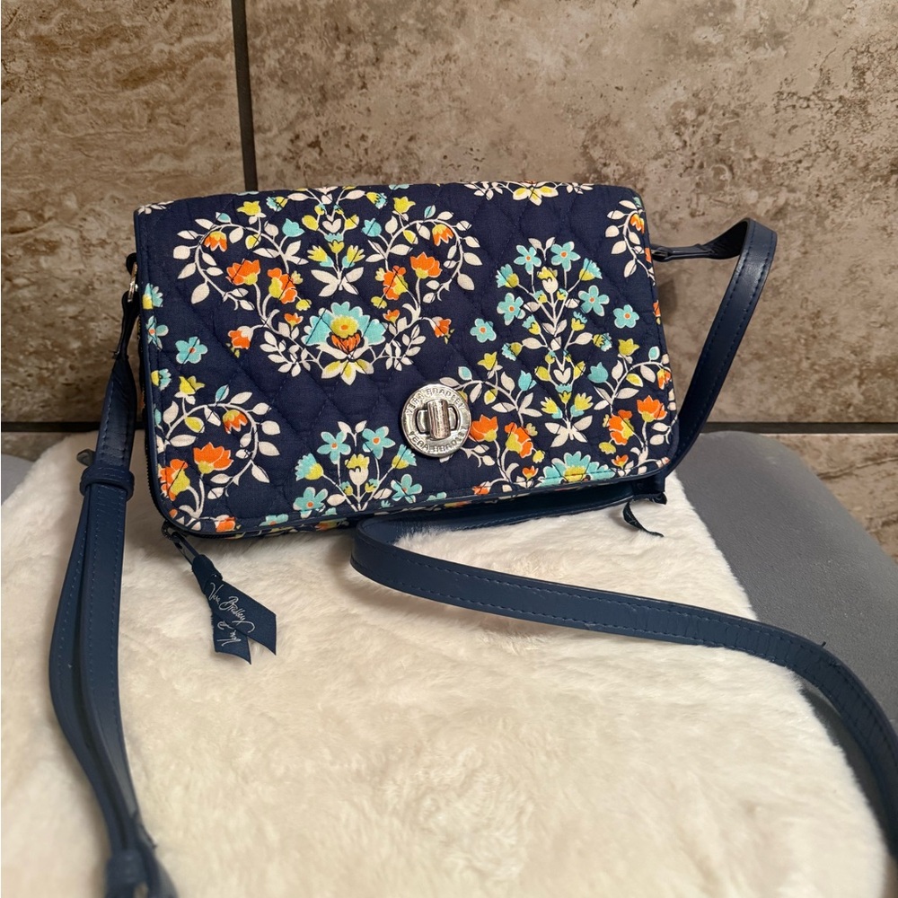 BNWOT VERA BRADELY Floral Navy Crossbody Bag